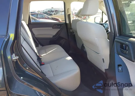 2017 Subaru Forester 2.5I Premium z USA, uszkodzony, nr VIN JF2SJAGC3HH488970